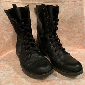 Combat boots